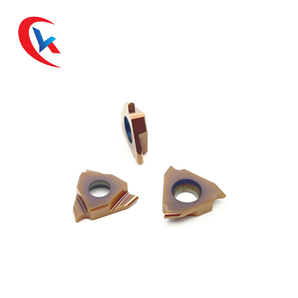 TGF32R200-R0.75는 삽입물에 홈을 파는 왼손 칼 카바이드를 코팅하는 모서리 PVD를 줄이는 슬롯 폭 3을 특화했습니다
