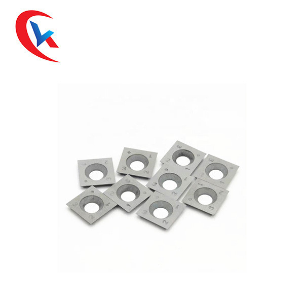 케케묵은 나무 대패 카바이드는 분사해서 15*15*2.5mm 14*14*2mm을 삽입합니다